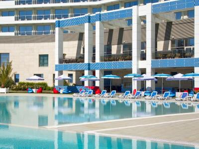 Отель Radisson Blu Resort & Congress